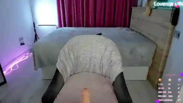 2025/05/05/flirt4free-miss-milana-fox-01-15-03