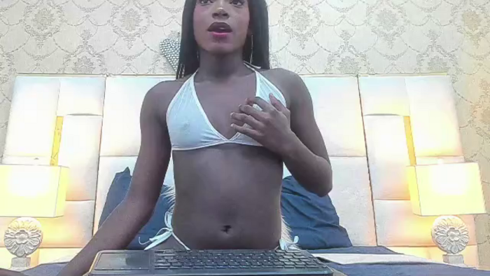 naomi-lewiis
