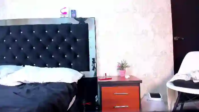 2025/05/05/flirt4free-hanks-love-18-31-57