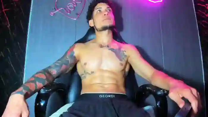 2025/05/05/flirt4free-junior-lewis-15-21-17
