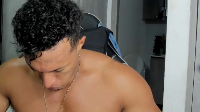 mat-strong