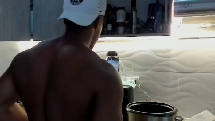mat-strong