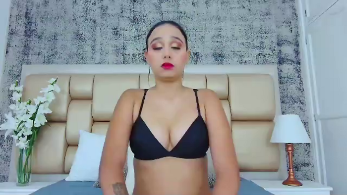 mia-harrys