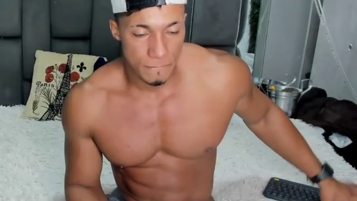 mat-strong
