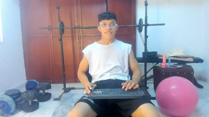 lucas-luxx