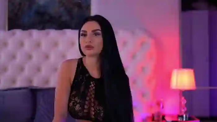2025/05/09/flirt4free-isabelle-hunt-08-21-34