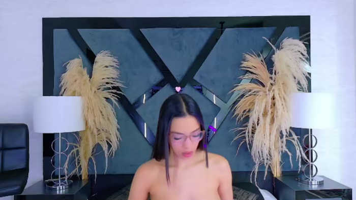 kylie-whitee