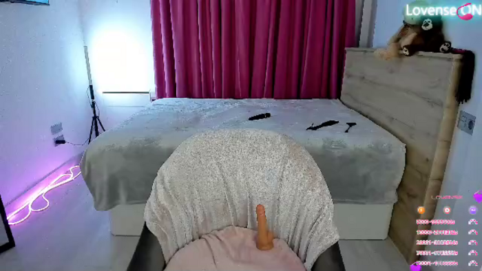 miss-milana-fox