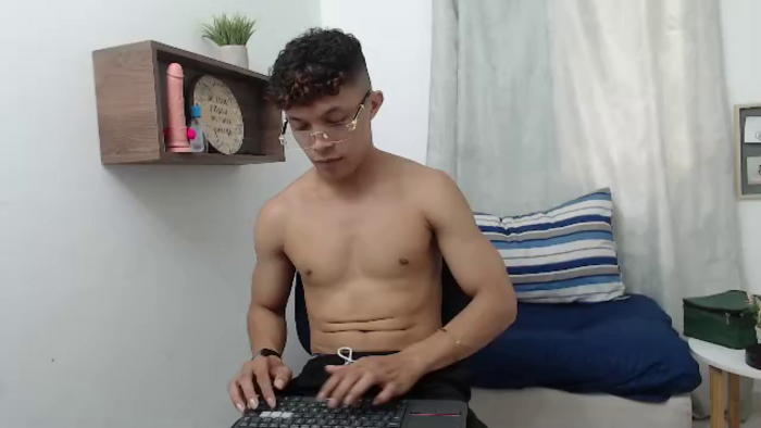 lucas-luxx