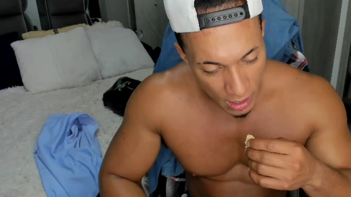 mat-strong