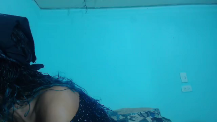 petite-ariana