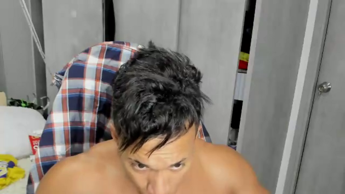 mat-strong