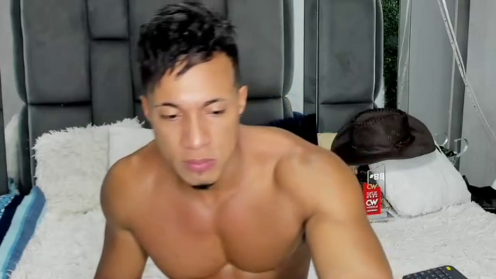 mat-strong