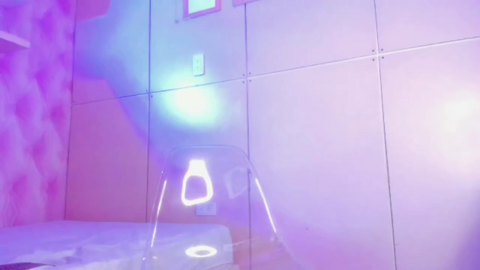 hylari-banks