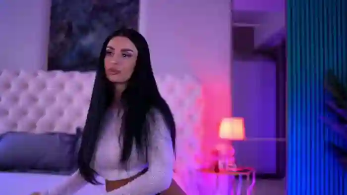 2025/05/19/flirt4free-isabelle-hunt-06-43-14