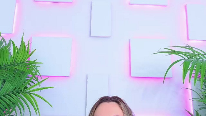 lola-swanson