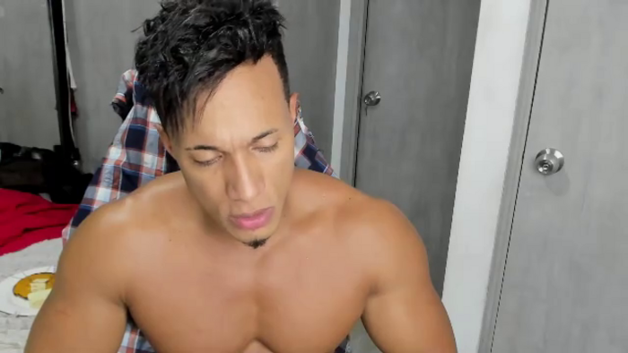 mat-strong