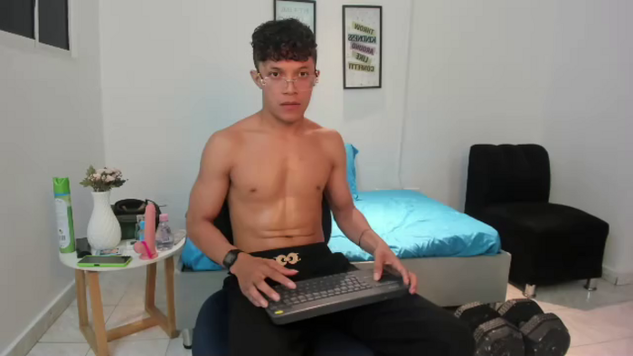 lucas-luxx