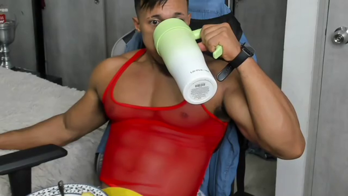 mat-strong