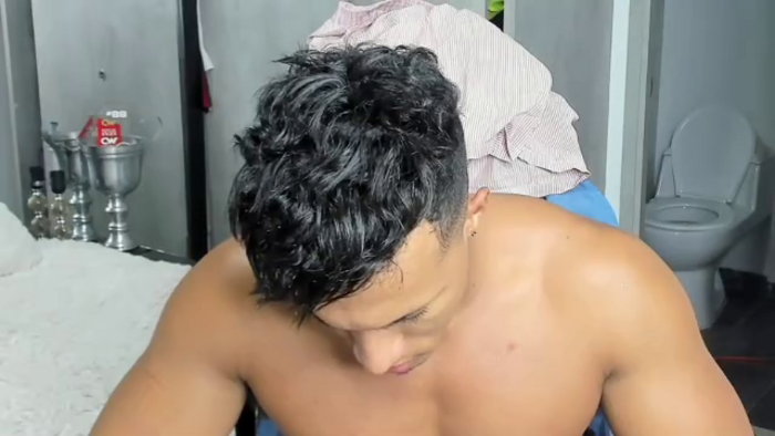 mat-strong
