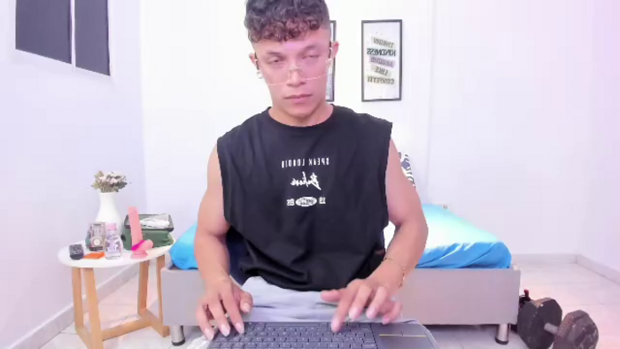 lucas-luxx