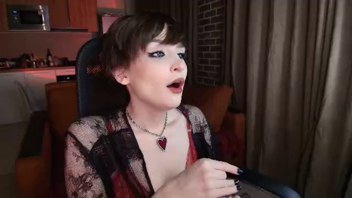 lucia-velvet