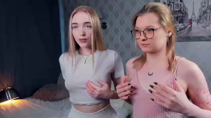 mae-beddingfield-and-sara-mauri