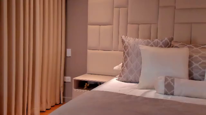 megan-hilton