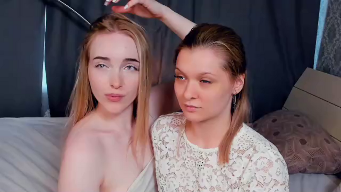 mae-beddingfield-and-sara-mauri