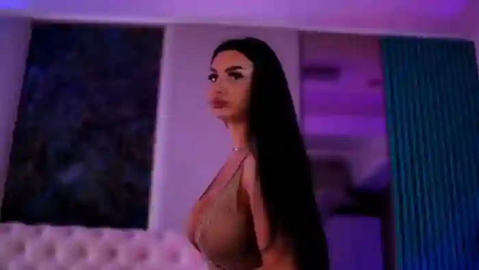2025/06/02/flirt4free-isabelle-hunt-05-16-36