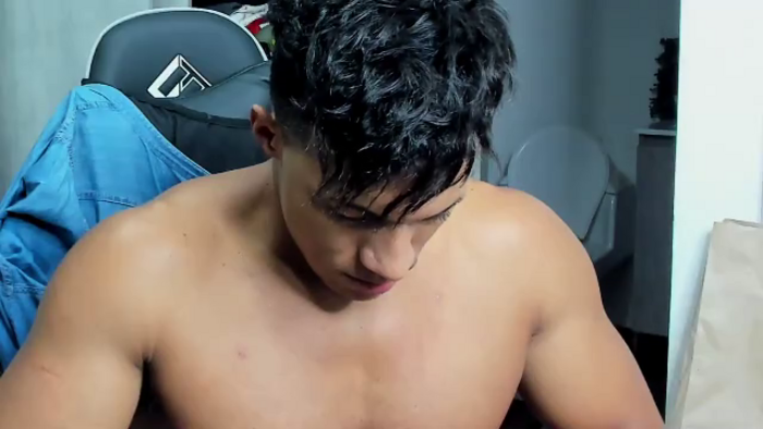 mat-strong