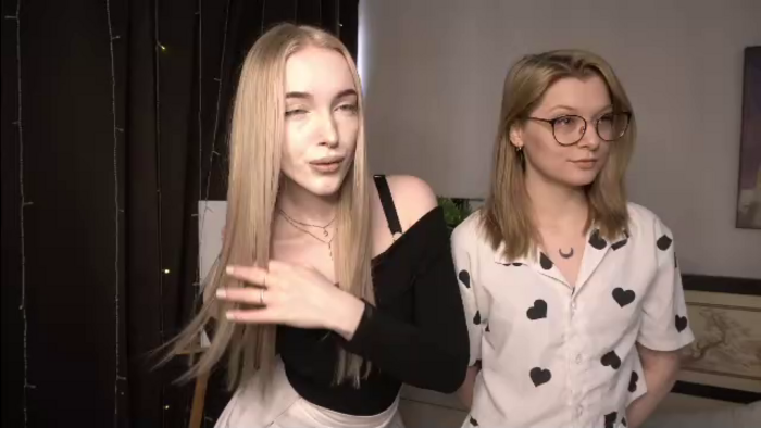 mae-beddingfield-and-sara-mauri