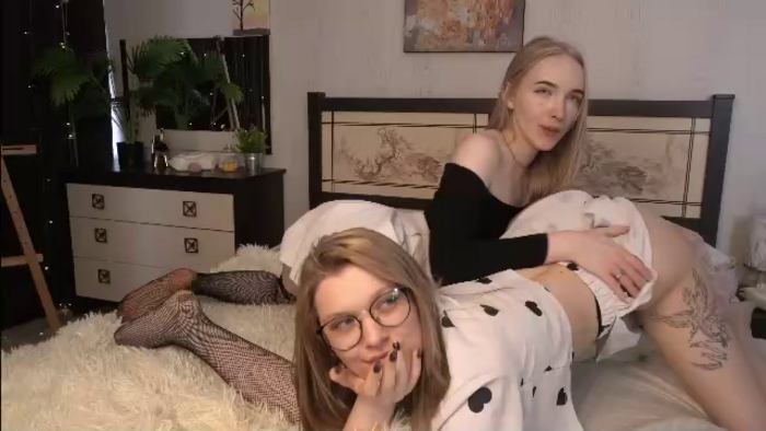 mae-beddingfield-and-sara-mauri