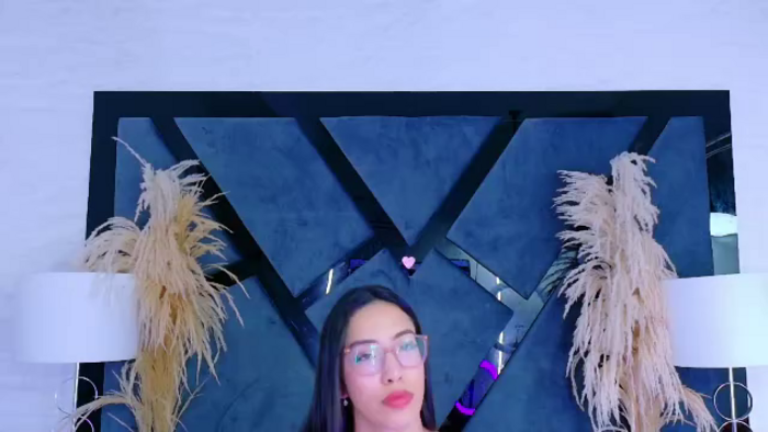 kylie-whitee