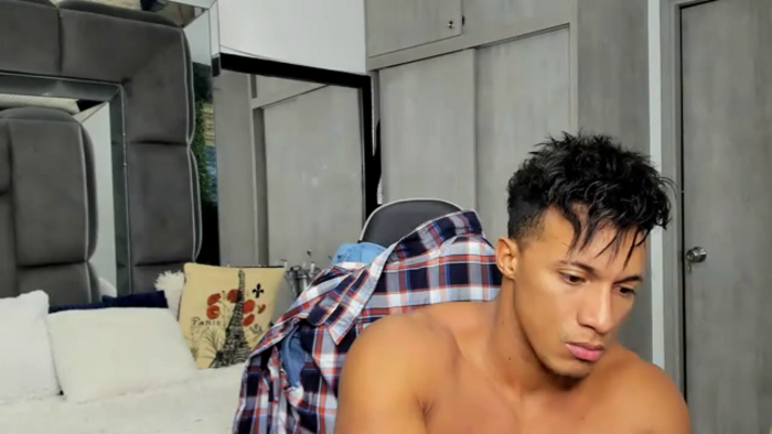 mat-strong