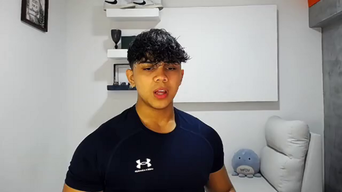 noah-prada
