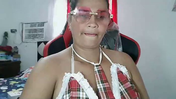 mia-silva