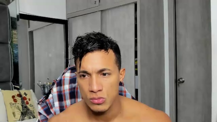 mat-strong