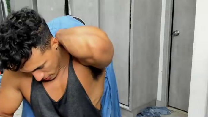mat-strong