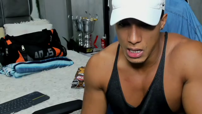 mat-strong