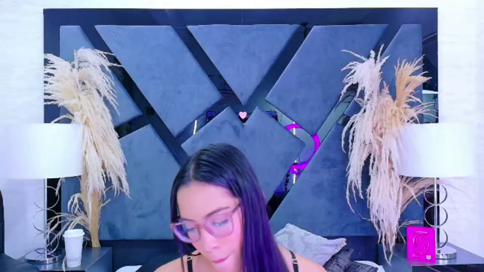 kylie-whitee