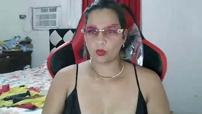 mia-silva