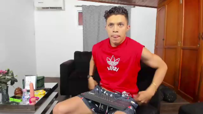 lucas-luxx