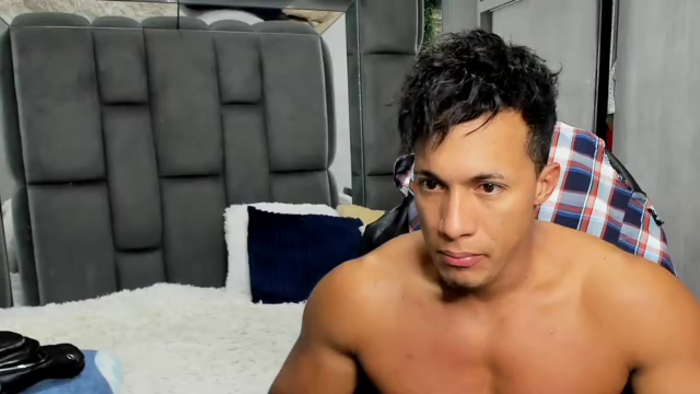 mat-strong