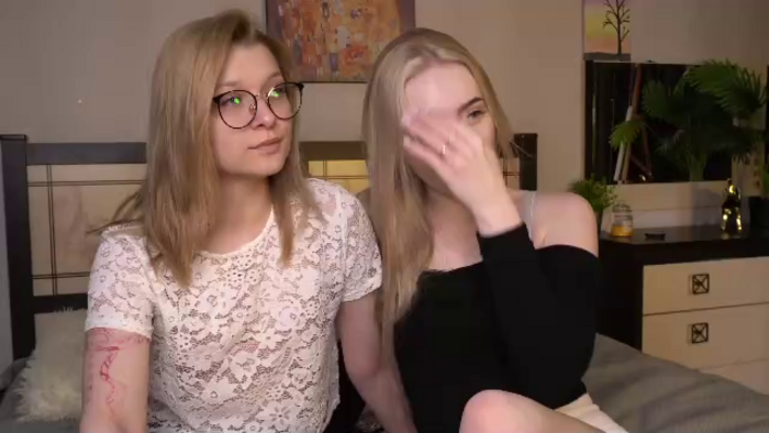 mae-beddingfield-and-sara-mauri