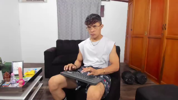 lucas-luxx