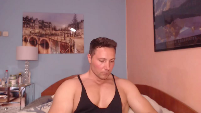 hunky-muscle
