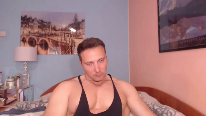 hunky-muscle