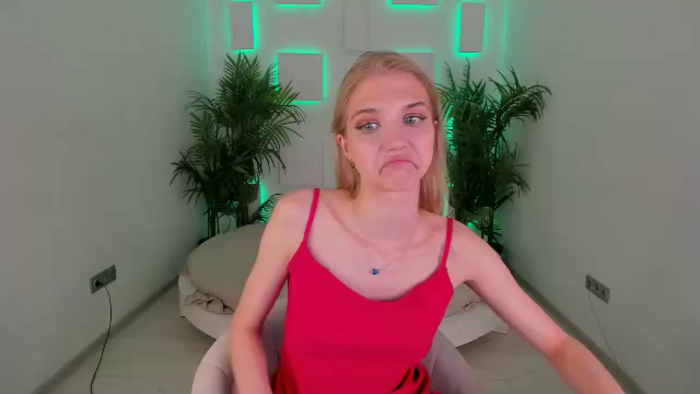 chloe-lins