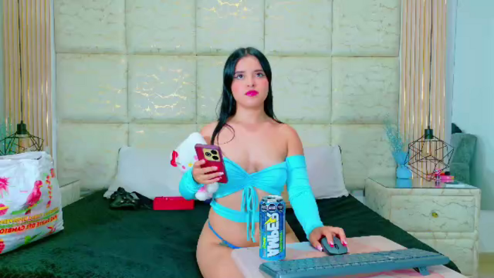 hanna-clare-and-kity-navas